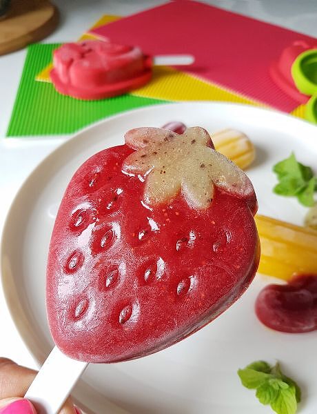 φόρμες παγωτού σε σχήμα φράουλας