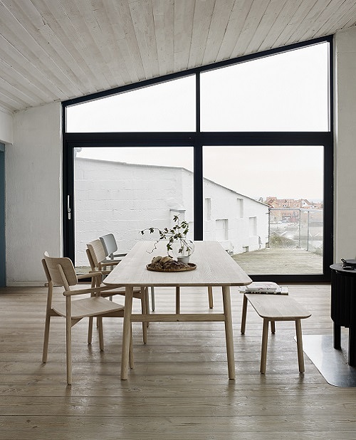 Banc naturel Hven ", une option de siège magnifiquement conçue et polyvalente qui apporte chaleur et élégance naturelle à n'importe quelle pièce. Ses tons de bois clair et son design simple complètent une variété de styles intérieurs, ce qui en fait un ajout parfait de FormAdore. Banc Naturel Hven. Banc en bois clair. Design scandinave. Siège domestique polyvalent. Élégance naturelle. Minimaliste moderne. Artisanat durable. Sélection de FormAdore. Banc de couloir. Siège de salle à manger. Accent de chambre. Meubles de salon. Style contemporain. Fonctionnel et esthétique. Matériaux de haute qualité. Tons de bois chauds. Lignes simples et épurées. Intérieur de la maison. Collection Hven. Achetez FormAdore. Banc naturel Hven ", conçu avec un œil attentif pour la simplicité et la fonctionnalité scandinaves. Ce banc, avec sa finition naturelle invitante, offre une solution d'assise confortable et élégante qui s'intègre parfaitement dans tout espace de vie moderne. Découvrez Hven chez FormAdore. Banc Naturel Hven. Banc en bois scandinave. Naturel minimaliste. Siège élégant. Décoration intérieure polyvalente. Bois durable. Design moderne. Banc confortable. Couloir, salle à manger, chambre. Meubles d'espace de vie. Qualité FormAdore. Aspect artisanal. Option écologique. Chic fonctionnel. Esthétique légère. Maison contemporaine. Collection Hven chez FormAdore. Banc naturel Hven ", un mélange harmonieux de beauté naturelle et de design pratique, parfait pour ajouter une touche de charme scandinave à votre maison. Son apparence invitante et sa construction robuste en font un choix idéal pour divers décors, assurant confort et style. Trouvez votre banc Hven chez FormAdore. Banc Naturel Hven. Banc en bois naturel. Minimaliste scandinave. Maison polyvalente. Décor clair élégant. Design durable. Le meilleur de FormAdore. Couloir, salle à manger, chambre. Accent de salon. Fonctionnel et chic. Haute qualité. Maison contemporaine. Finition claire. Forme simple. Style de maison. Collection Hven. Achetez maintenant.