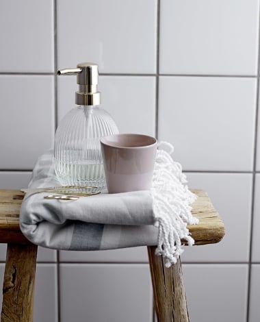 sapun u Bloomingville dozatoru