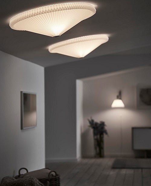 Stropna svjetiljka model 26 od plastike