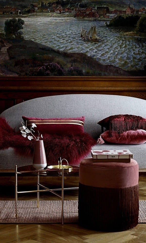 Ružičasti jastuk s Bloomingville resicama