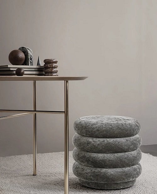 Στρογγυλό βελούδινο πουφ