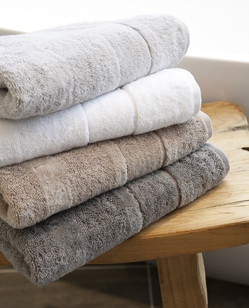 Gladka brisača Noblesse II 30 x 50 cm