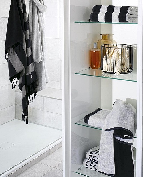 Ριγέ πετσέτα για το μπάνιο