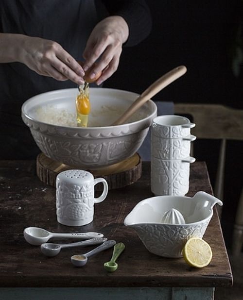 Sokovnik za citruse In the Forest