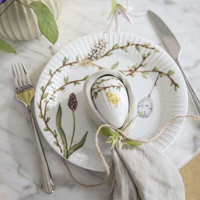 Œuf dans une assiette