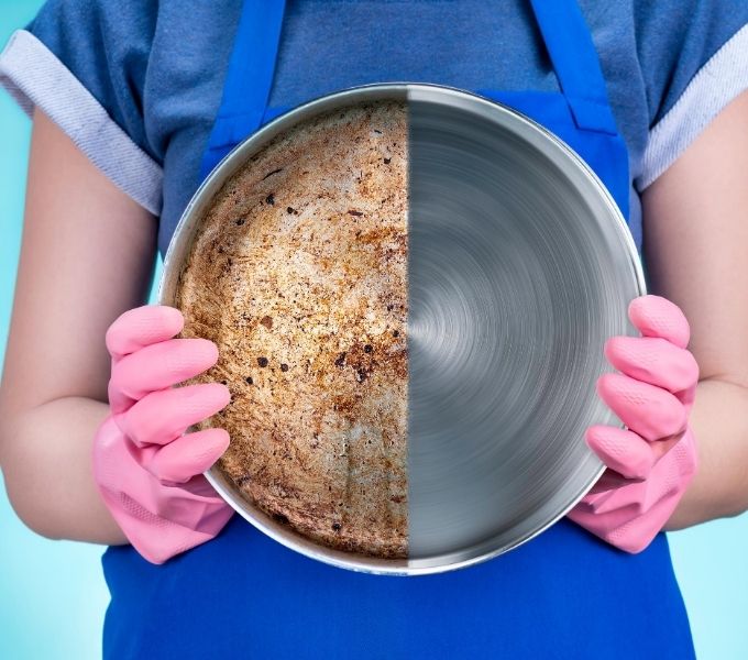 πώς να καθαρίσετε ένα μαντεμένιο τηγάνι