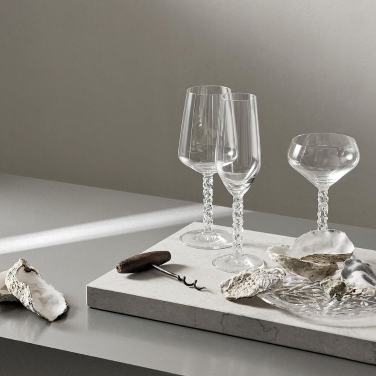 vasos y plato perfectos para Navidad 2025 de Orrefors