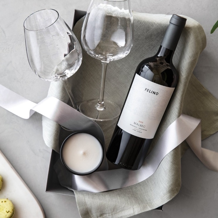 ποτήρια σε συσκευασία δώρου - μια όμορφη ιδέα δώρου