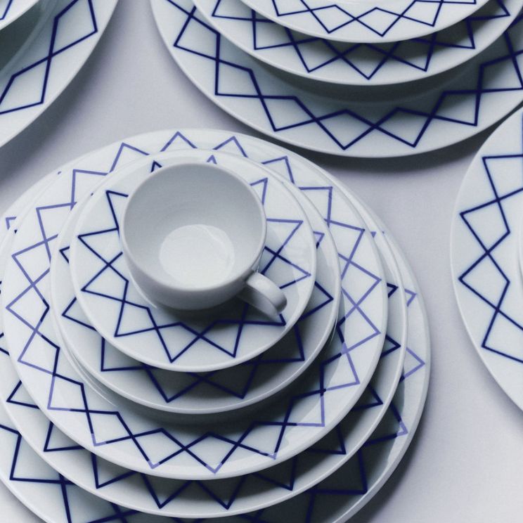 La Bella Tavola est une nouvelle série d'Alessi