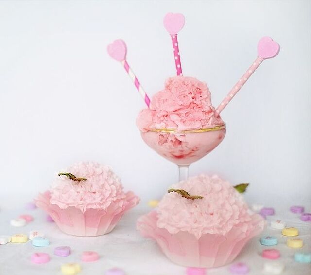 ukrasi za sladoled od jagoda