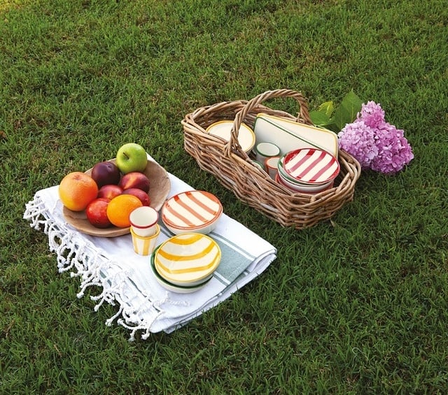matériel sur l'herbe