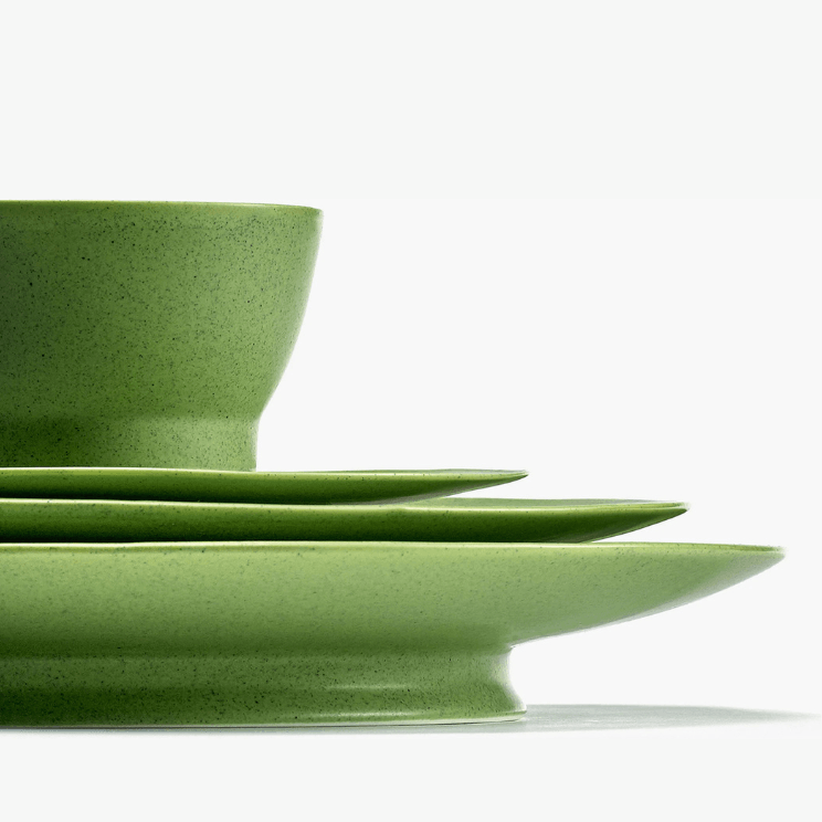 Zeleno posuđe iz kolekcije Ra