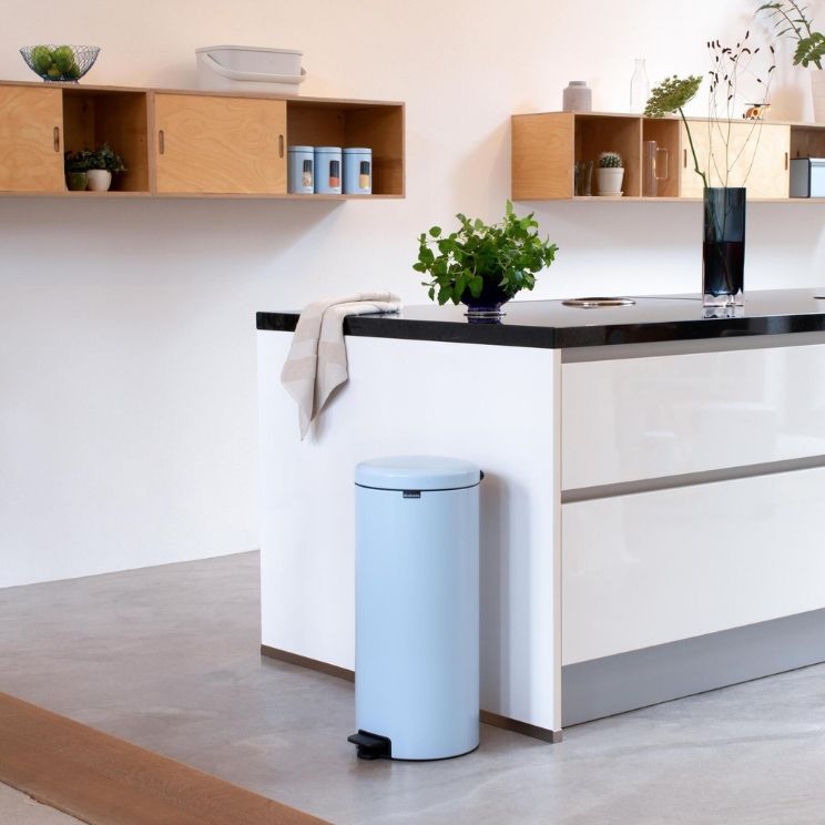 cubo de basura azul Brabantia