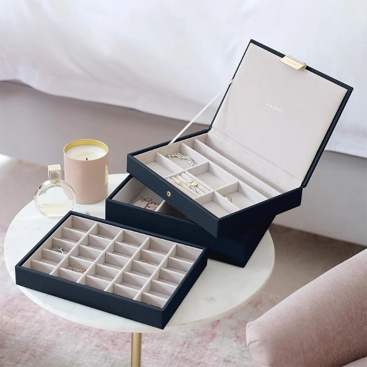 couleur inhabituelle et profonde du coffret à bijoux