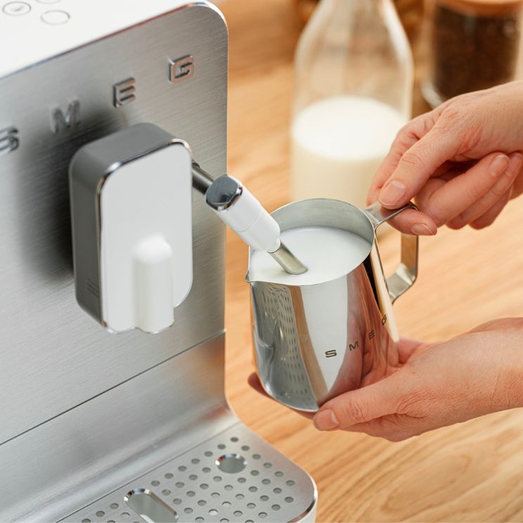 moderna macchina da caffè Smeg
