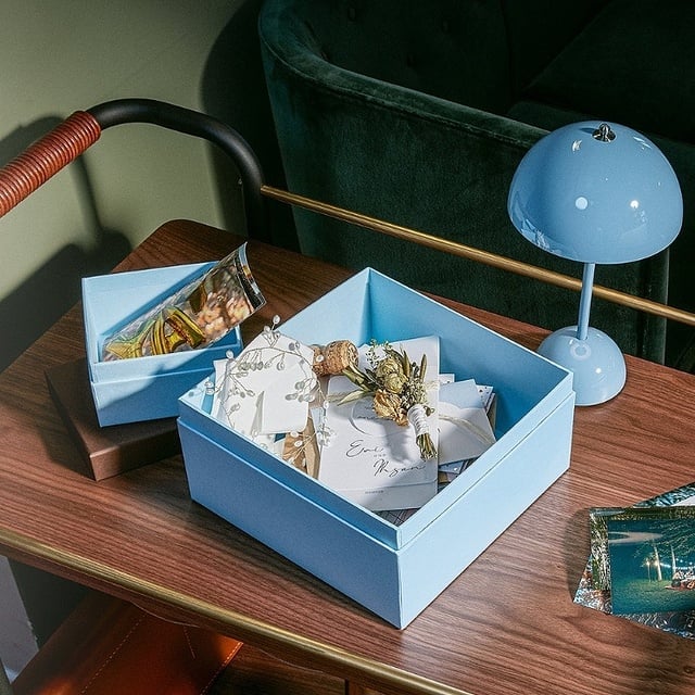 envoltorio de regalo: caja azul