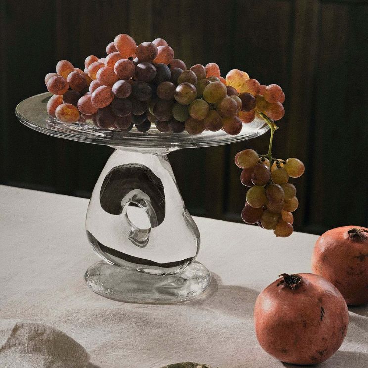 Plat Damo de Ferm Living avec des fruits