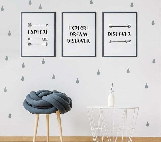 τρεις αφίσες