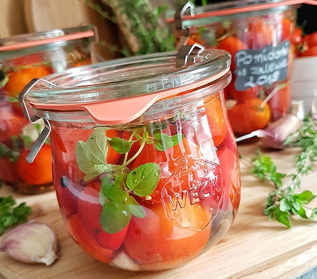 tomates cerises en marinade