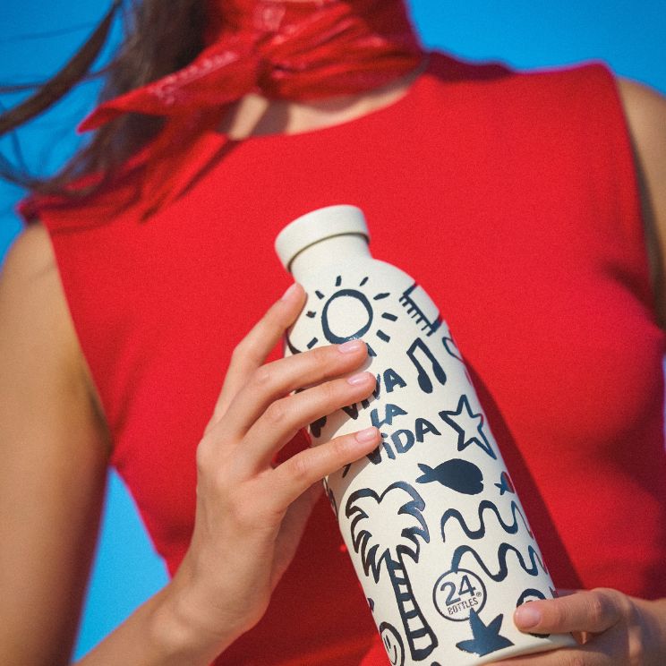 Cadeau pour la Journée de la Femme : une bouteille florale qui égaye la journée