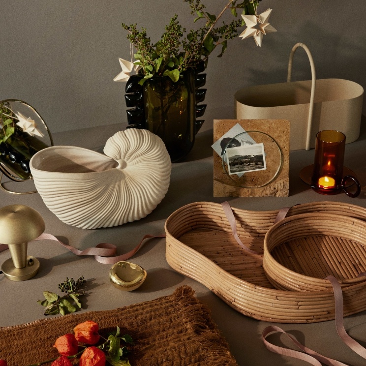 darila do 340 
A: predlogi znamke Ferm Living