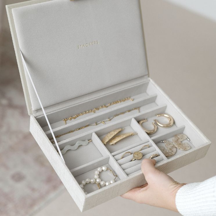 boîte à bijoux dans une couleur pastel et douce