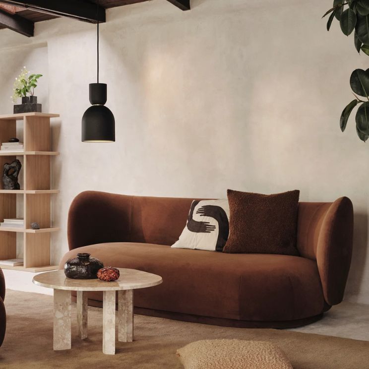 Salon avec un canapé substantiel et doux