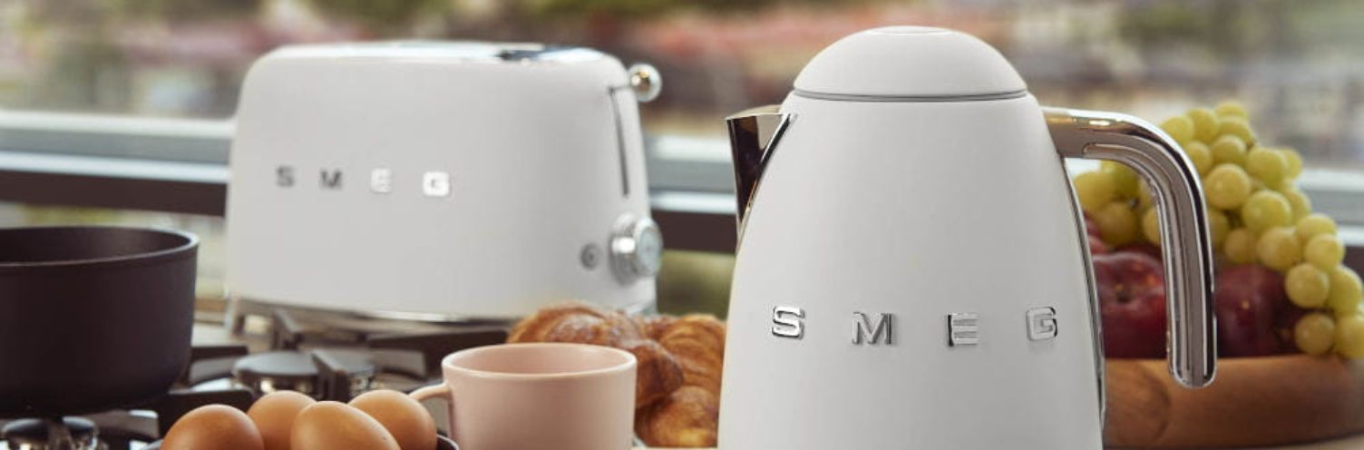 Quelle bouilloire Smeg choisir ? Classement des meilleurs modèles 2026