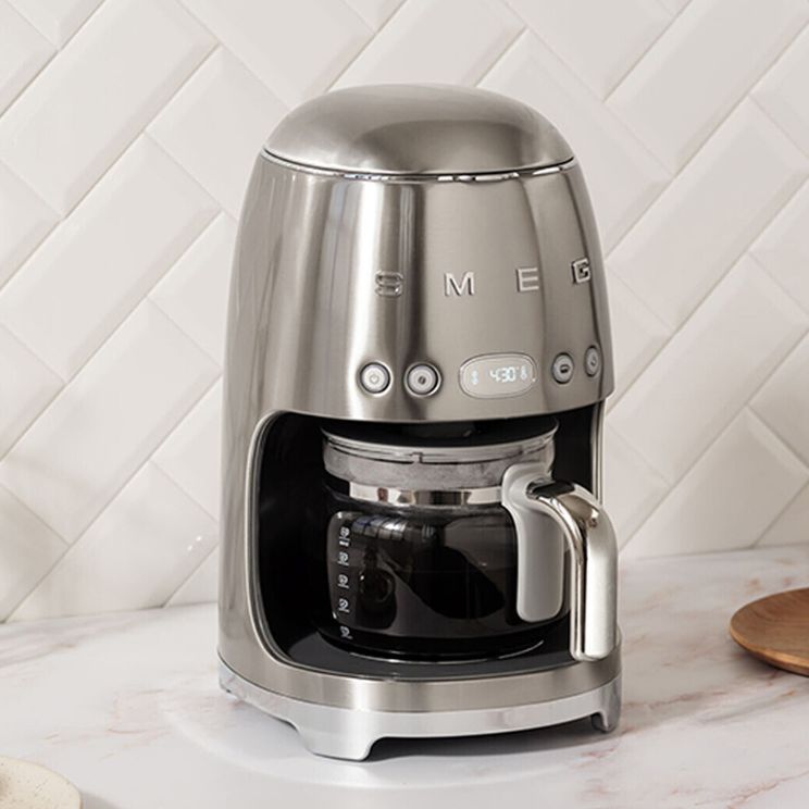 Smeg DCF02 non è solo caffè delizioso, ma anche design al massimo livello