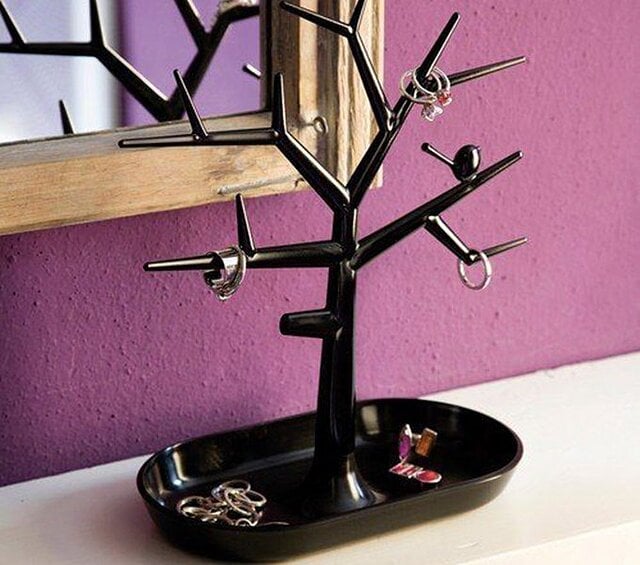 stalak za nakit u obliku drveta
