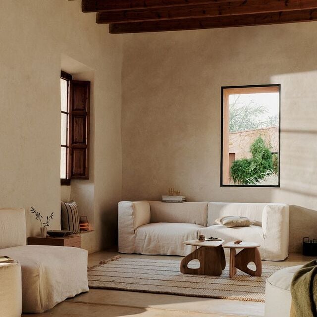 τραπεζάκι του καφέ με κουπί