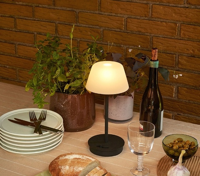 décoration sur la vaisselle