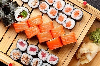 podnos na sushi