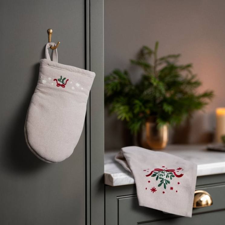 cocina navideña 2025: manopla de horno Juna