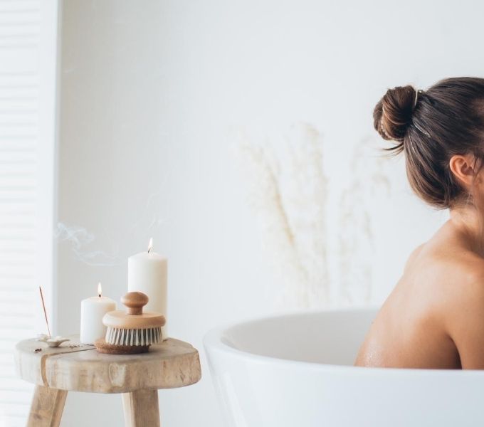 svijeće opuštanje u kadi