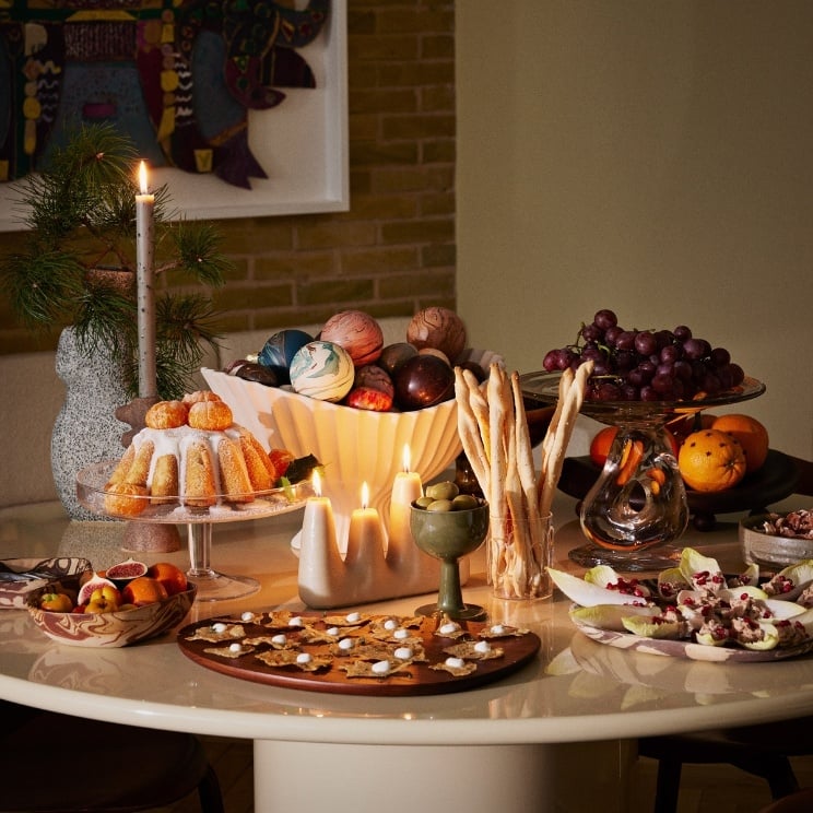 Navidad 2025: mesa boho minimalista de Ferm Living