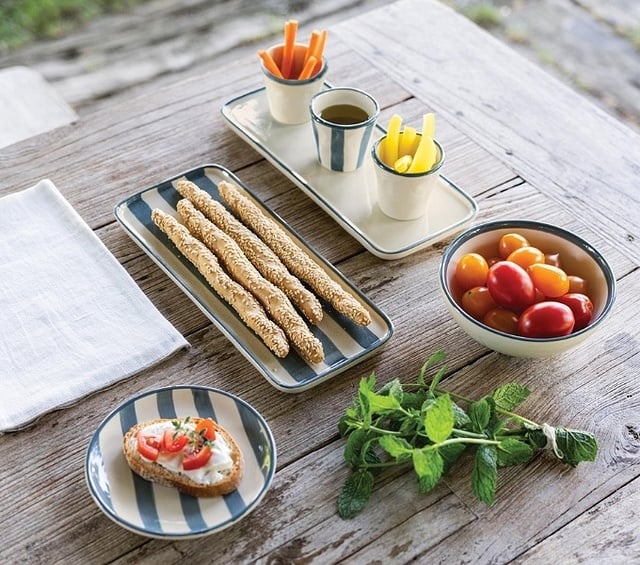 brochettes sur un plateau