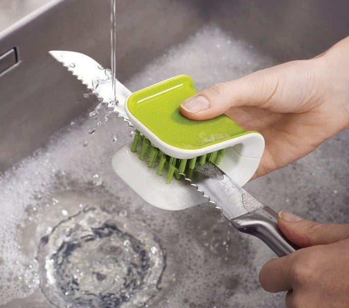 Βούρτσα μαχαιροπίρουνων BladeBrush