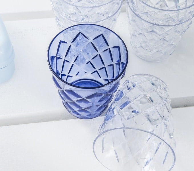 Kristalna plava čaša