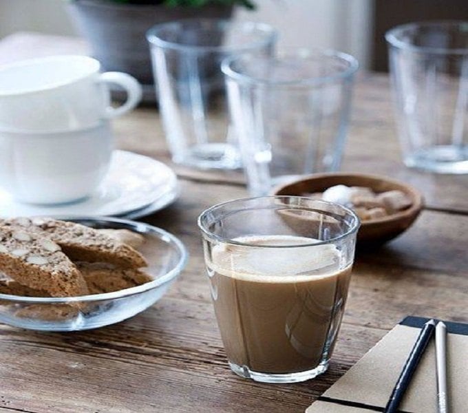 staklena šalica za kavu