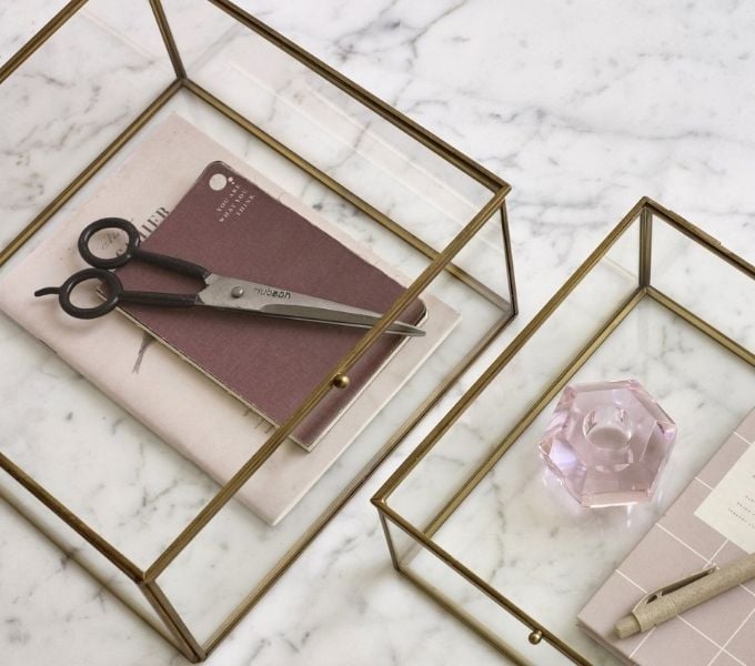 stakleni organizator