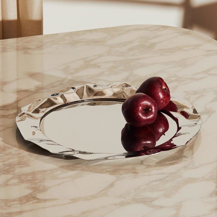 Bandeja Alessi: abraza el acero