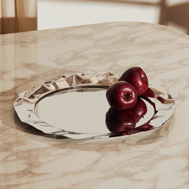 Bandeja Alessi: abraza el acero