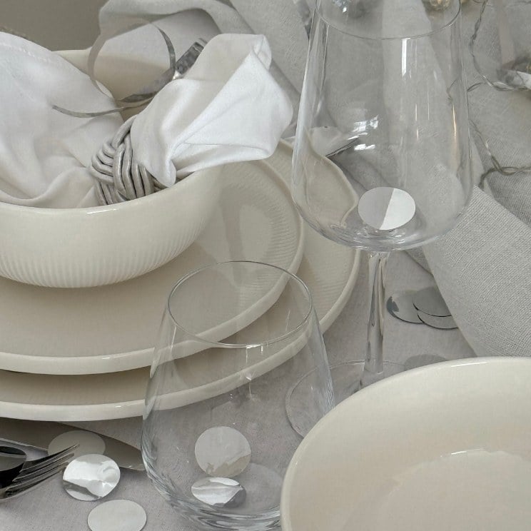 πιάτα κοντά το ένα στο άλλο