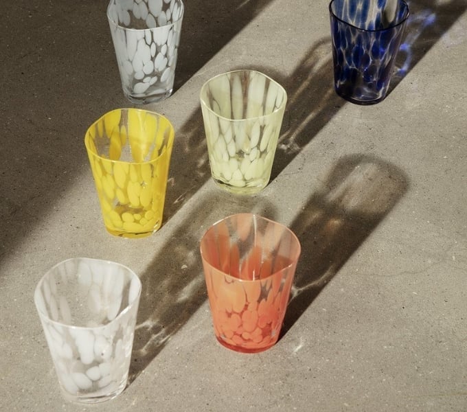 raspored čaša u redovima