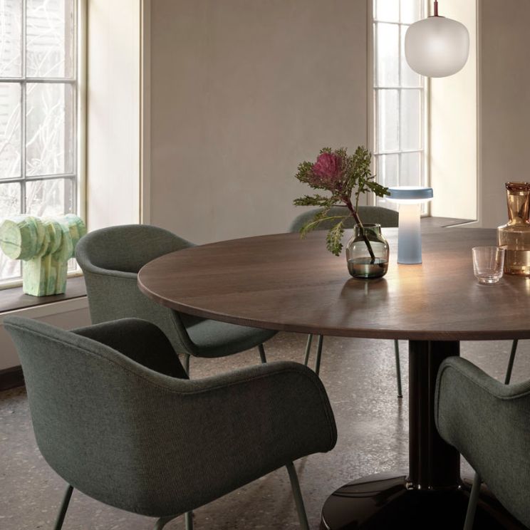 jarrón silent en el salón