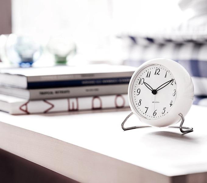 Επιτραπέζιο ρολόι Arne Jacobsen