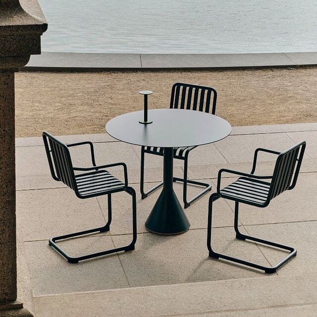 Palissade Outdoor-Möbelset auf einer Terrasse