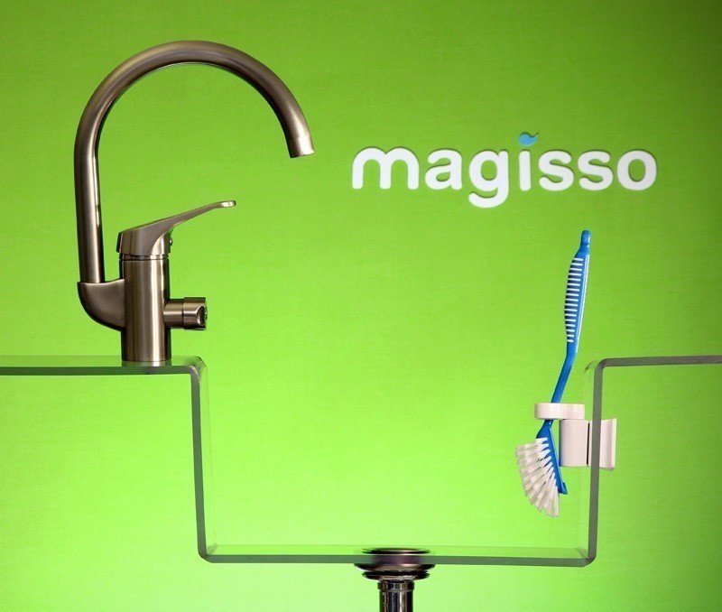 Magnetic In-Sink Brush Holder
